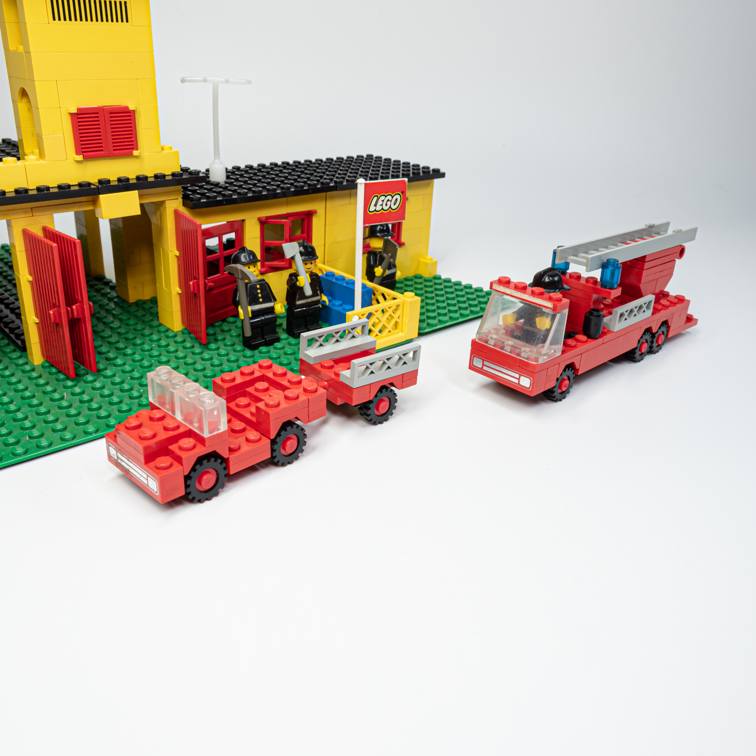 LEGO 374 - Tűzoltóság - Fire Station