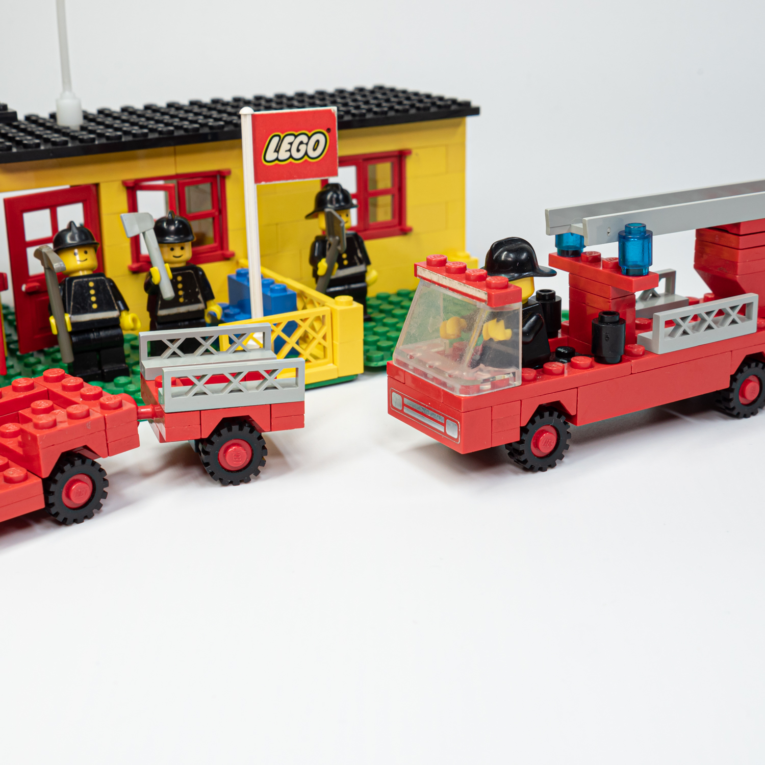 LEGO 374 - Tűzoltóság - Fire Station