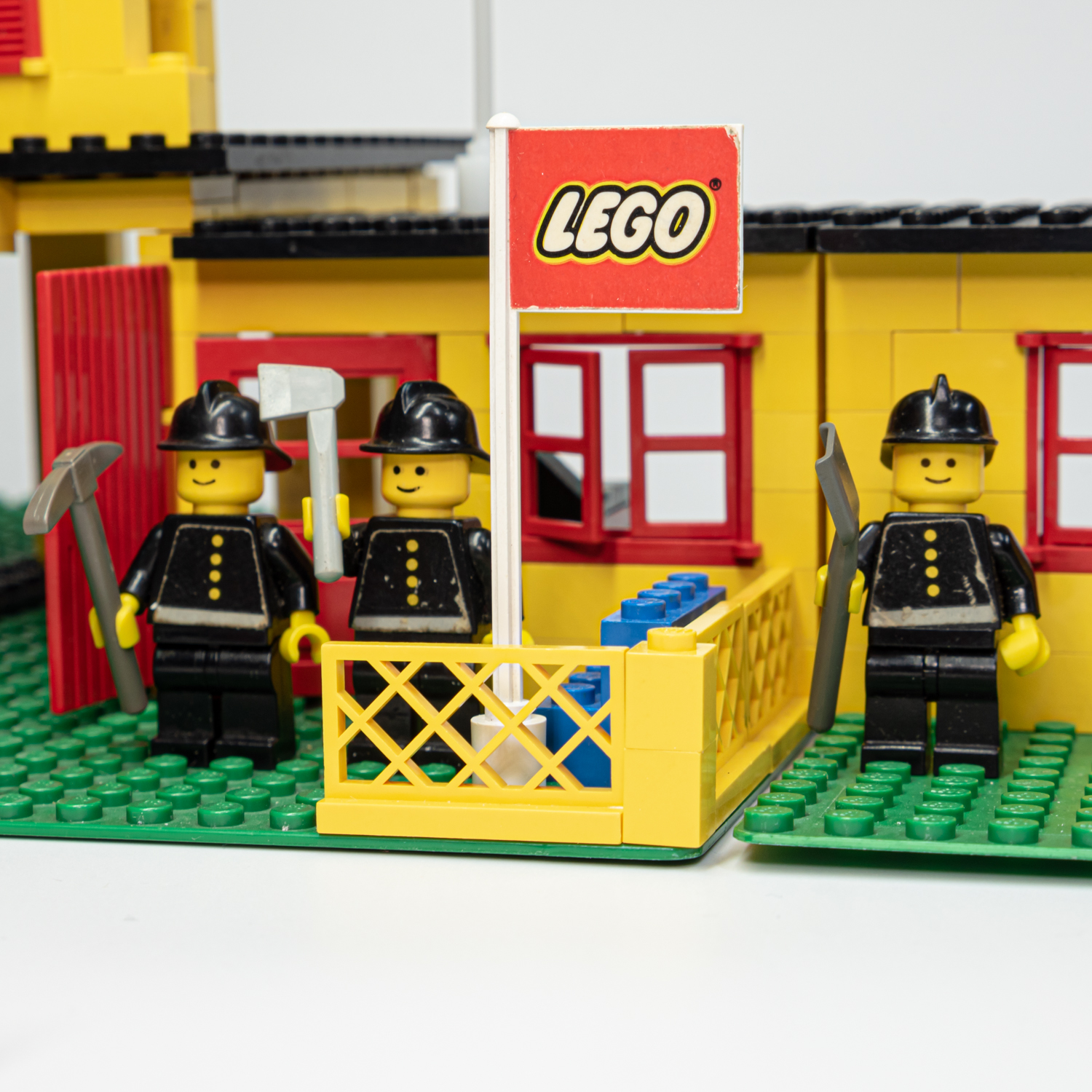 LEGO 374 - Tűzoltóság - Fire Station