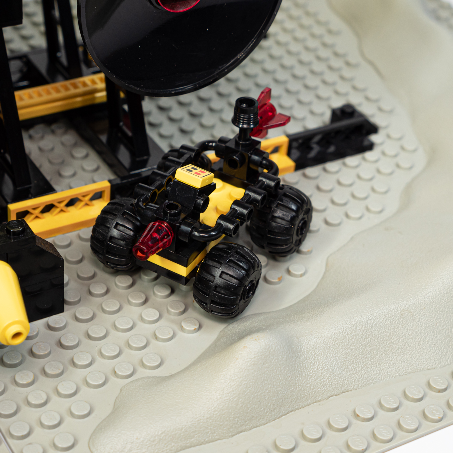 LEGO 6987 - Üzenetmegszakító bázis - Message Intercept Base