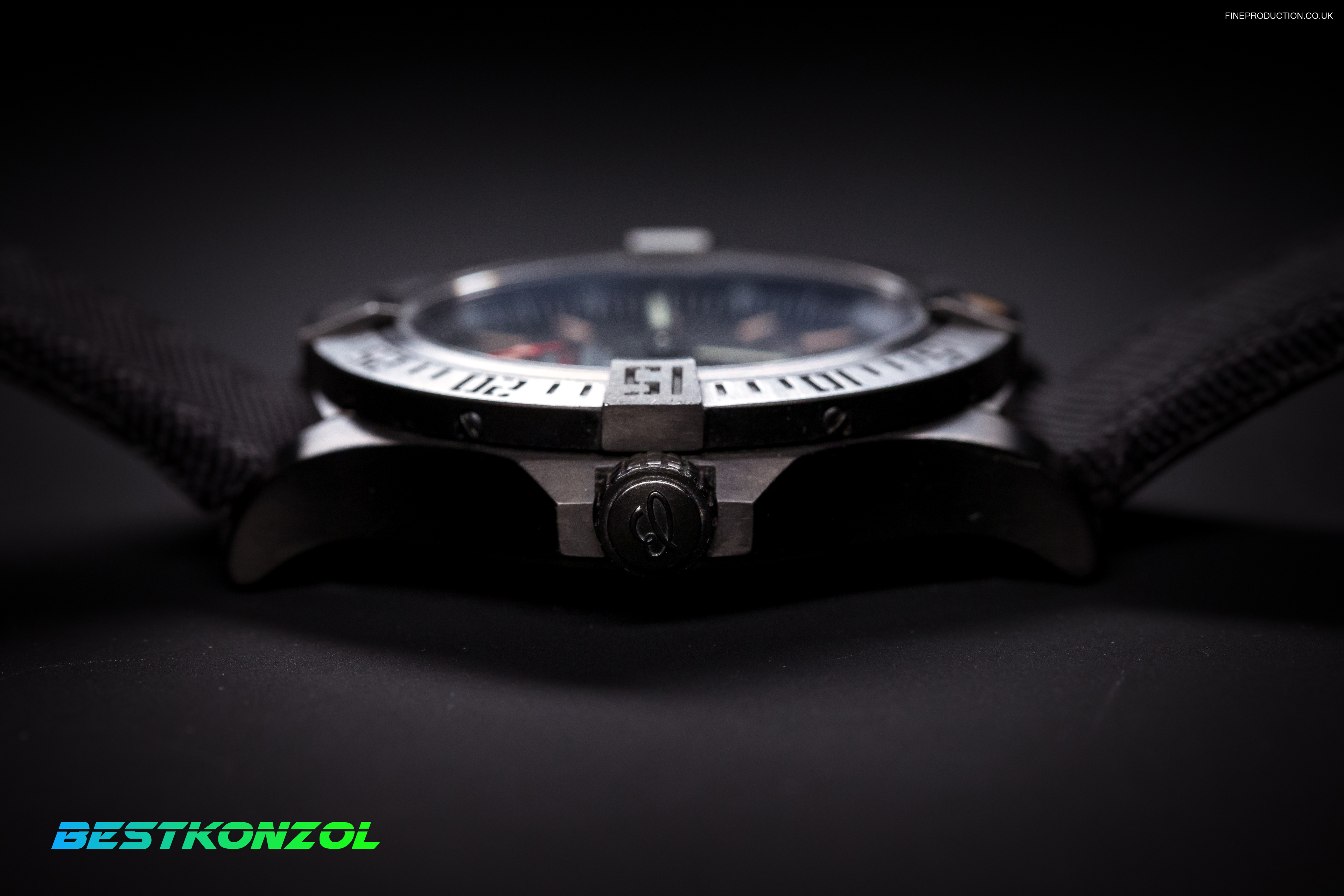 Breitling Avenger Blackbird 44