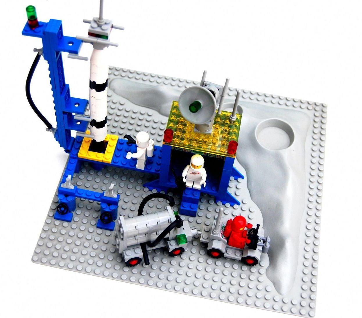 LEGO 920 Alpha-1 Rocket Base