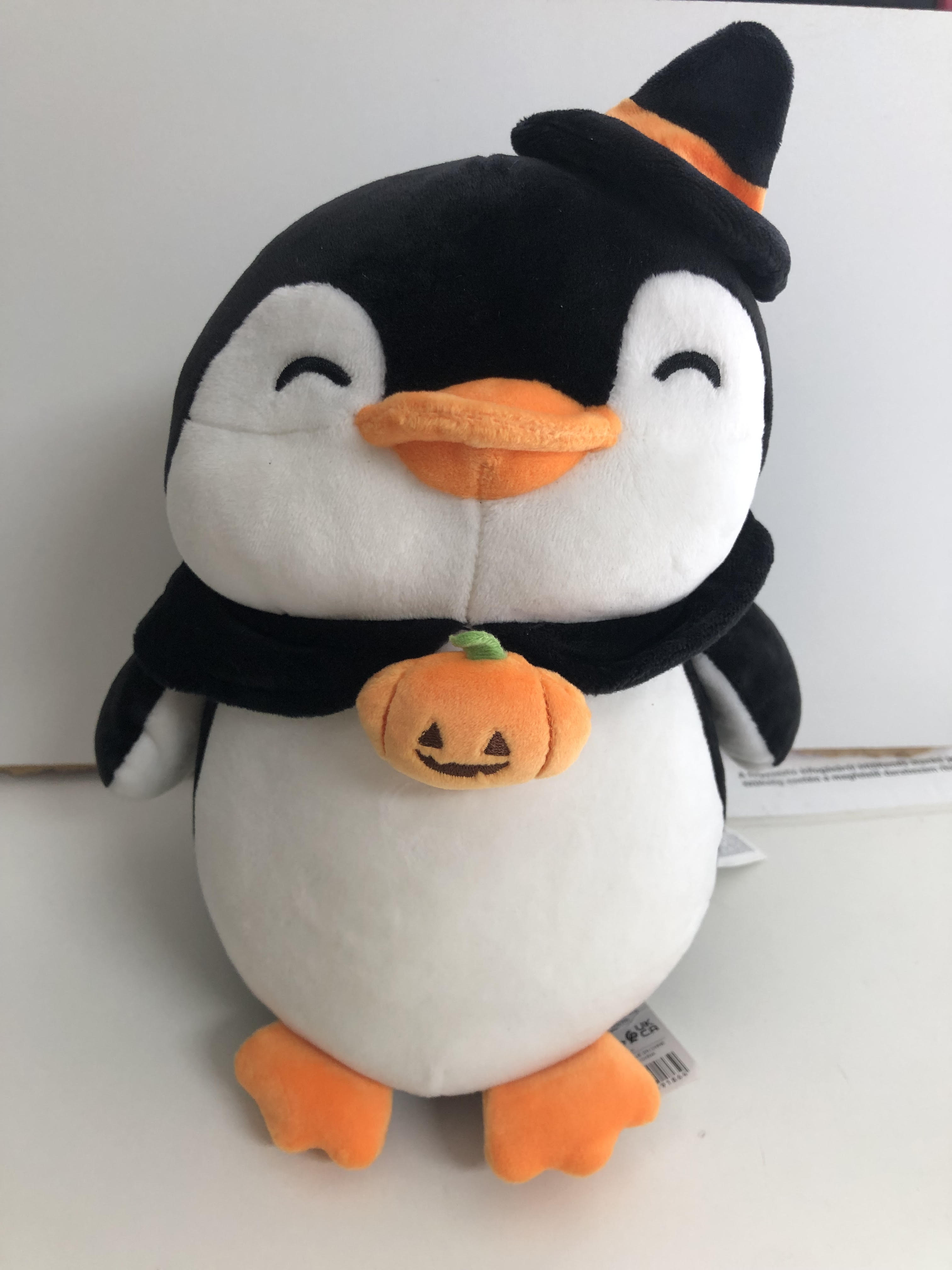 Miniso Plüss Kalapos Pingvin 28 cm /ÚJ/